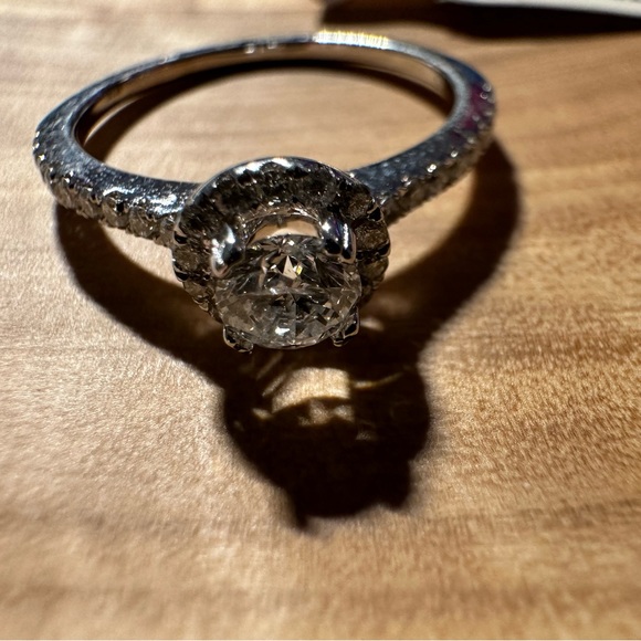 Diamond 💍 Ring (NWT) - Picture 10 of 14
